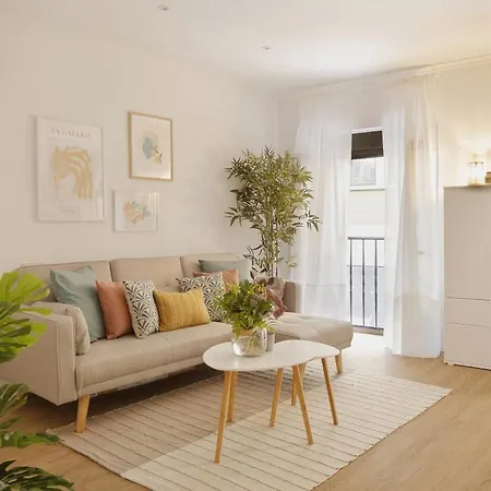 155a - Junto Al Puerto Deportivo *